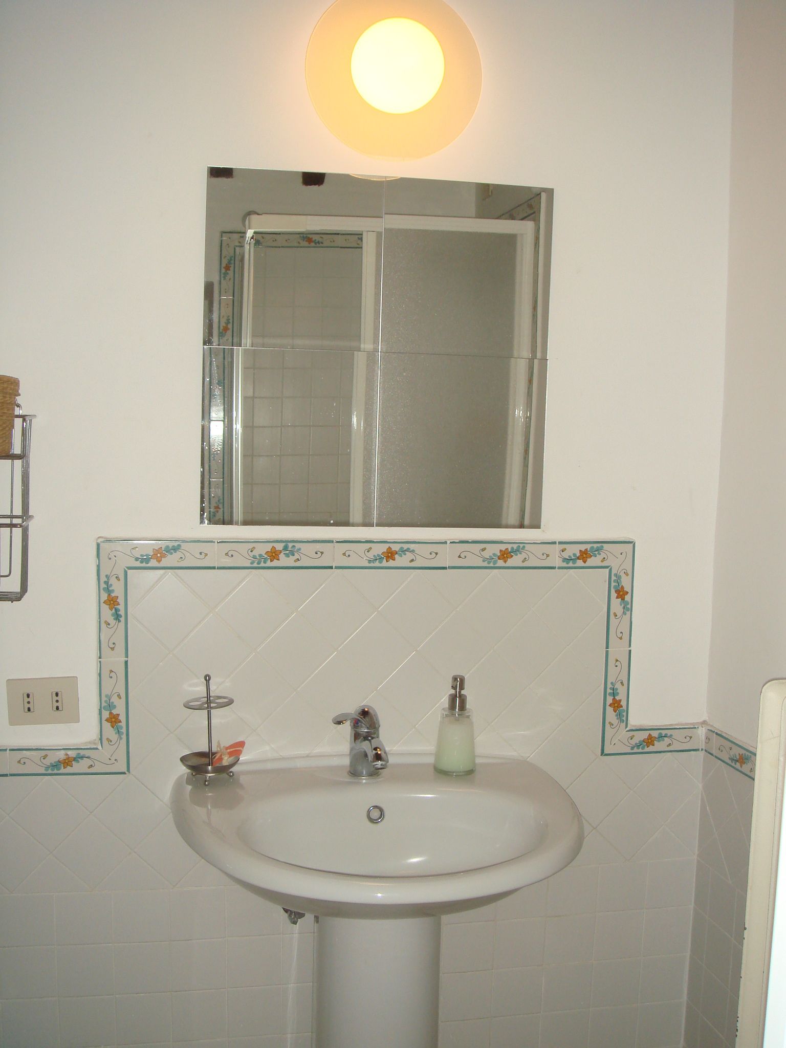Wastafel kamar mandi