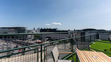 Deluxe Double Room, 1 Bedroom, Patio, City View | City view