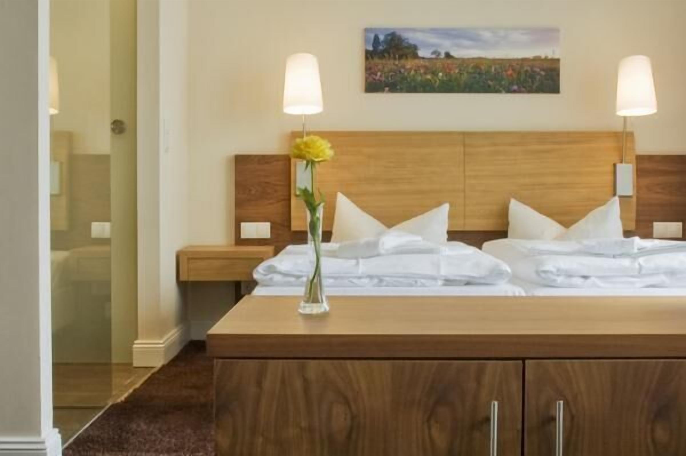 standard double room | hypo-allergenic bedding, in-room safe, desk, blackout curtains