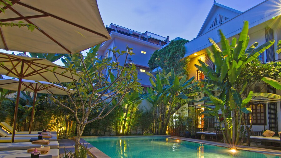 Apsara Centrepole Hotel