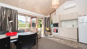 Self Contained - Sleeps 6 (2 Bedroom) | Private kitchen