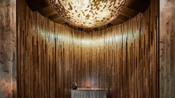 Couples treatment rooms, sauna, hot tub, steam room, body treatments