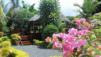 Traditionele kamer (Fale) | Een kluis op de kamer, individueel gedecoreerd, individueel gemeubileerd