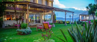 Hotel y Centro de Convenciones Jardines del Lago