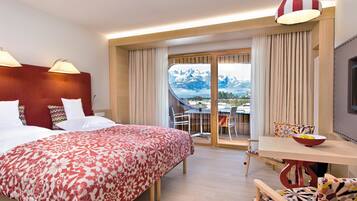 1 bedroom, hypo-allergenic bedding, down comforters, free minibar