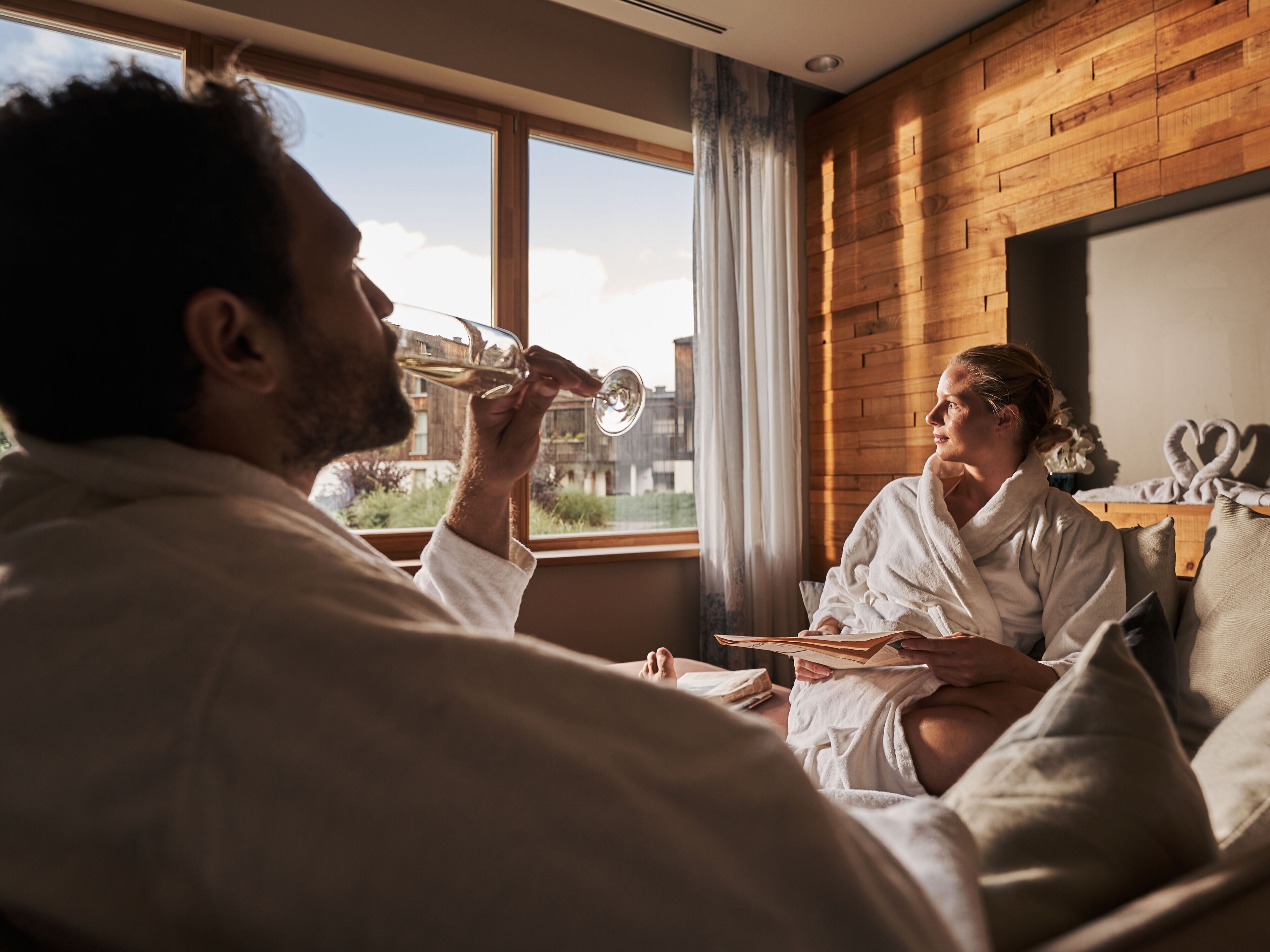 couples treatment room(s), sauna, hot tub, steam room, body treatments