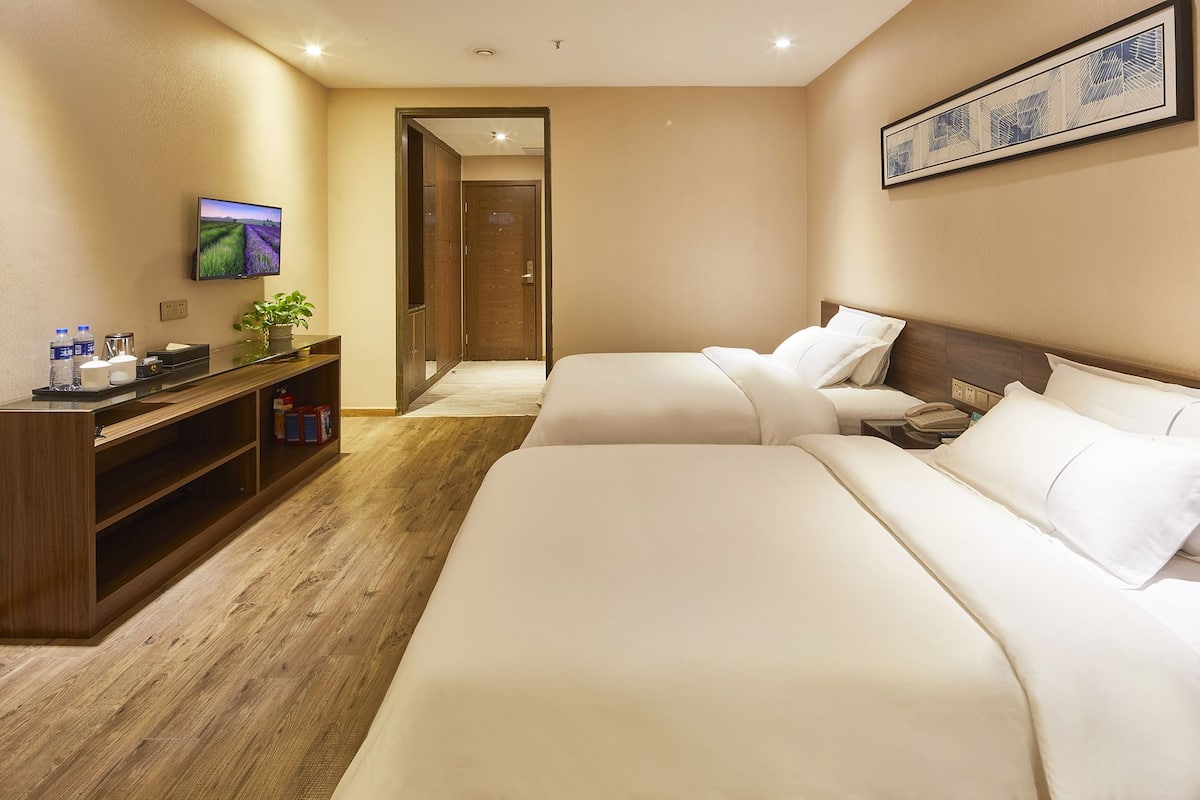 Economy Twin Room (No Window)
