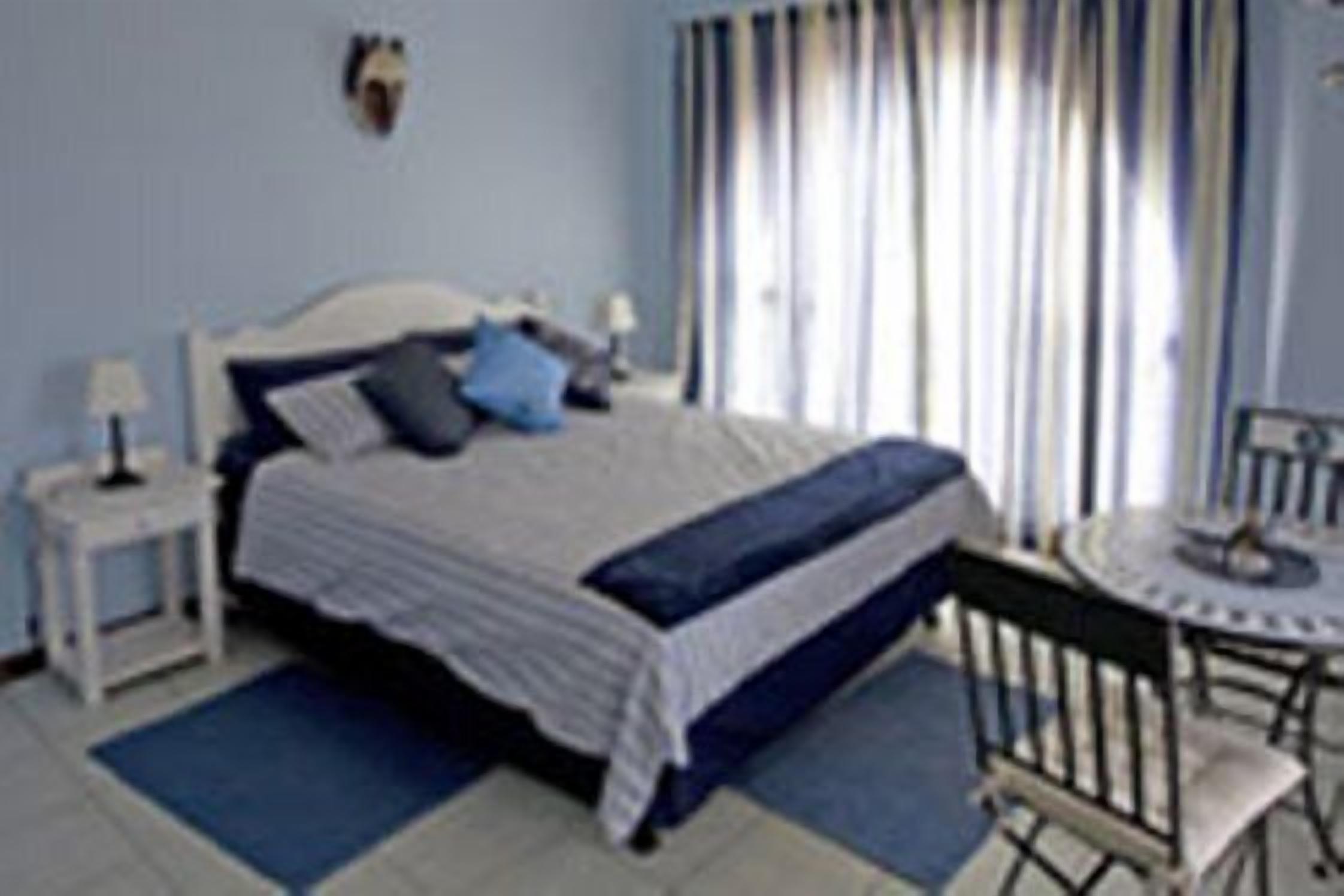 客房內保險箱、獨特裝潢、布置獨特、書桌