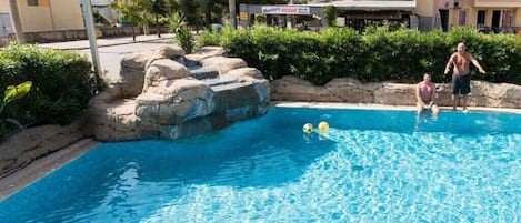 Piscine extérieure