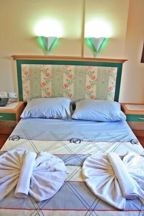 Minibar, in-room safe, cribs/infant beds - Club Dante (Marmaris)