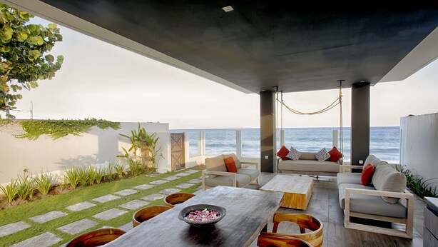 Three Bedroom Beachfront villa # 7 | 외관