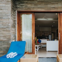 Three Bedroom Beachfront villa # 9 | Terraza o patio