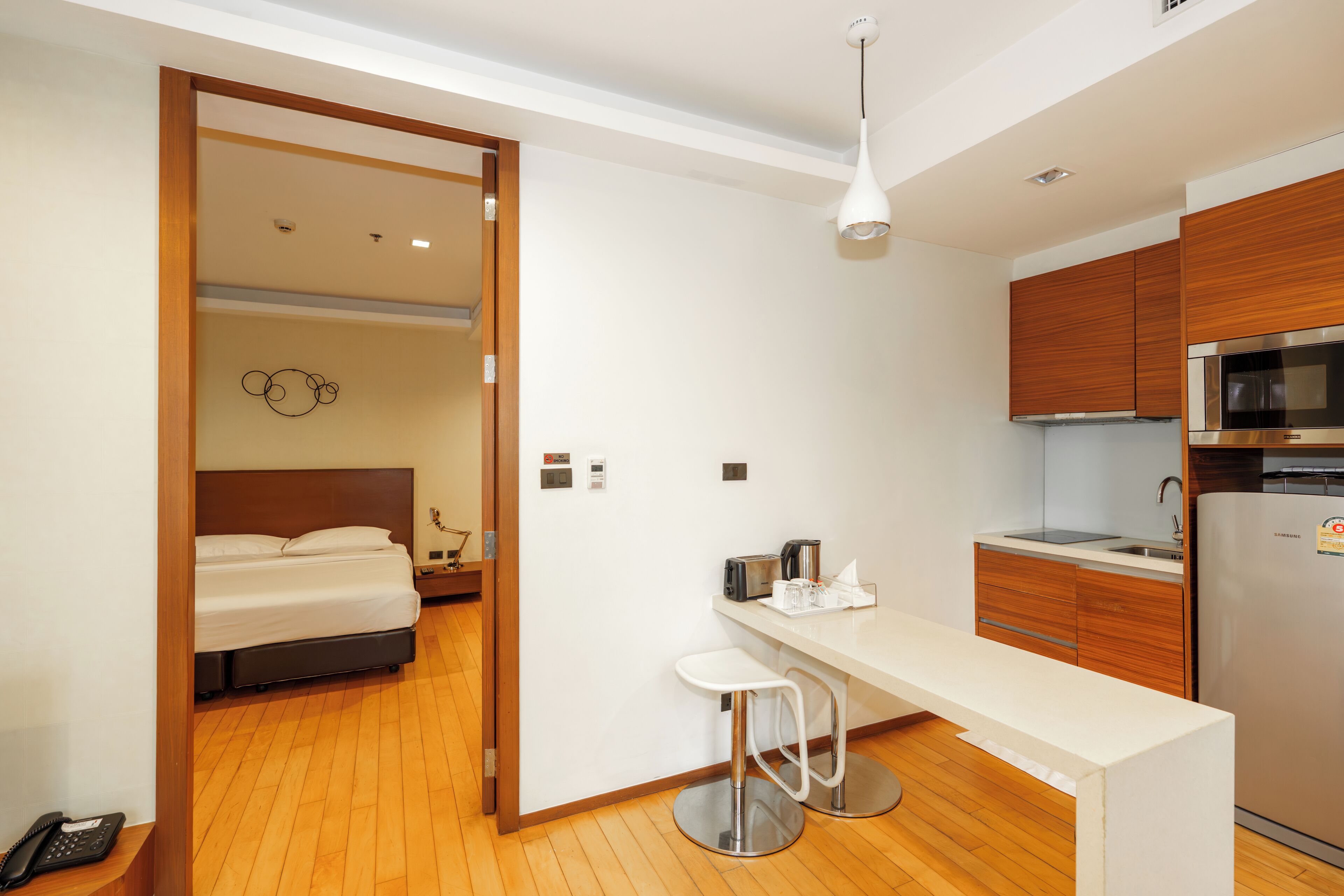 suite, 1 bedroom | 1 bedroom, in-room safe, desk, free wifi
