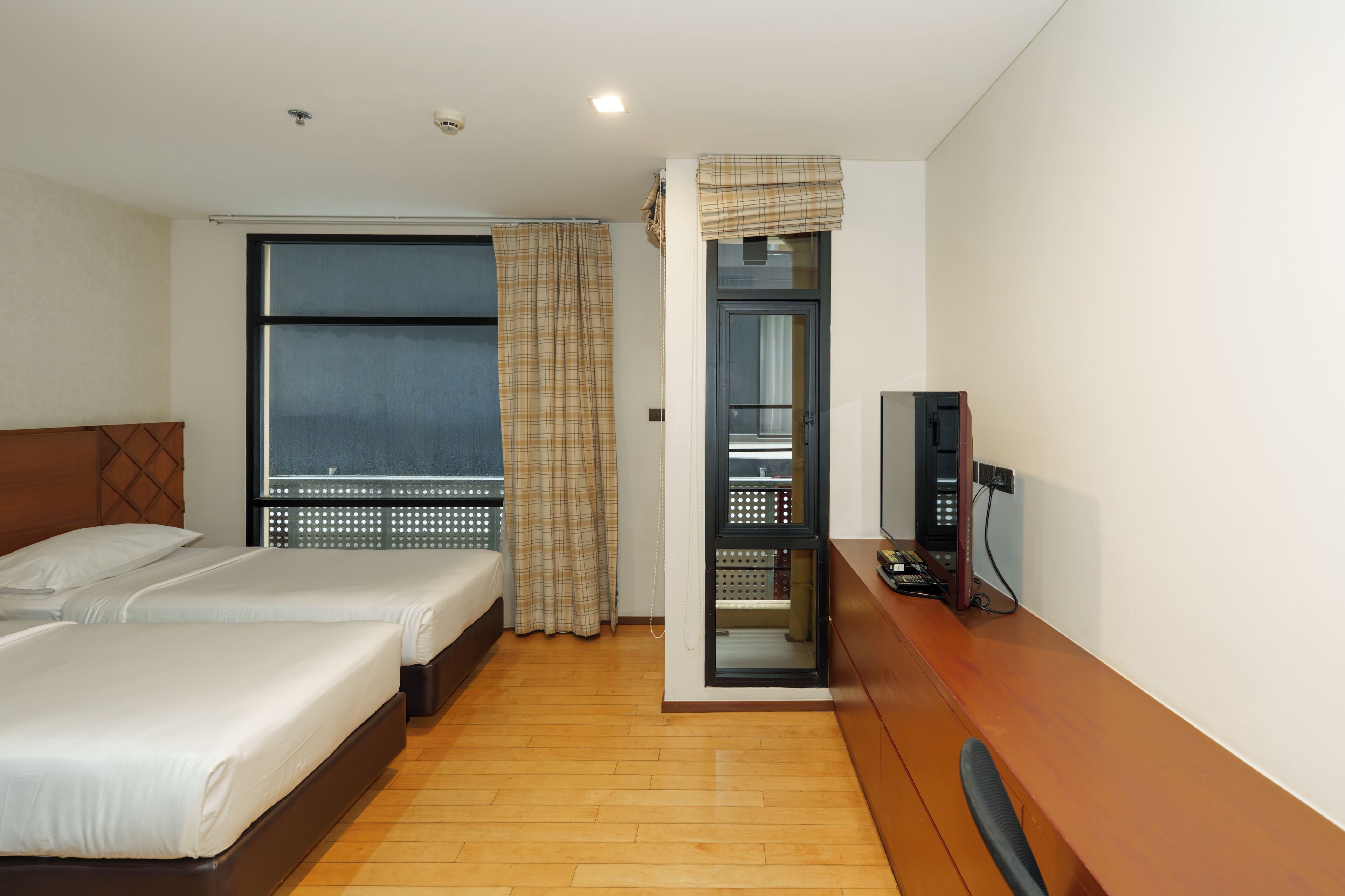 Photo - Marvin Suites Hotel