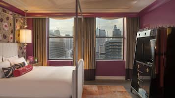 Suite présidentielle | Draps italiens de Frette, literie de qualité, couette en duvet, minibar