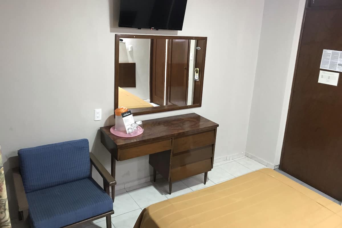 In-room safe, desk, laptop workspace, free WiFi