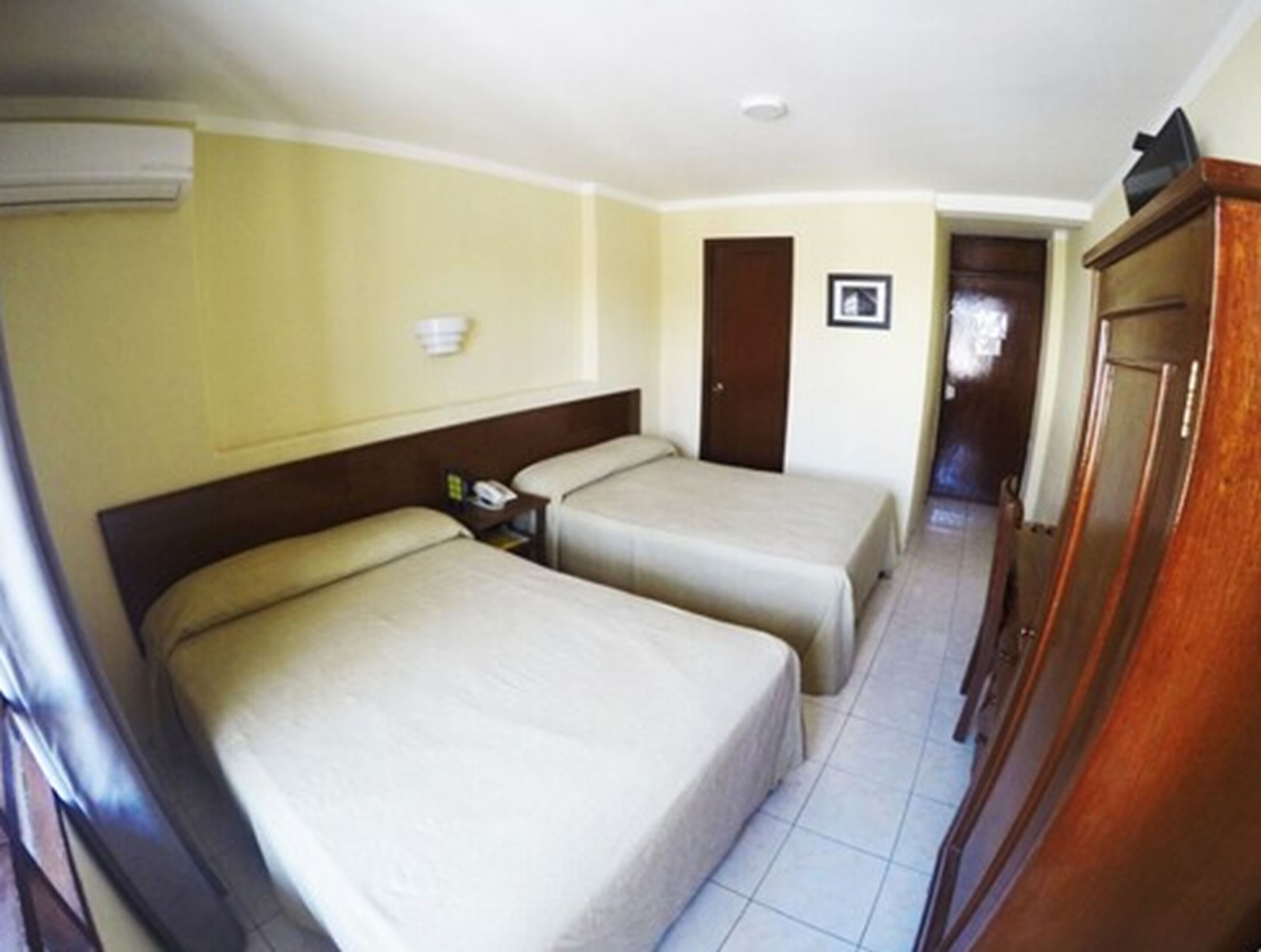 In-room safe, desk, laptop workspace, free WiFi