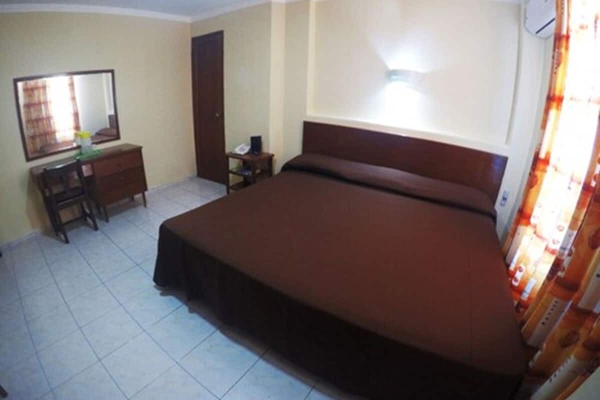 In-room safe, desk, laptop workspace, free WiFi