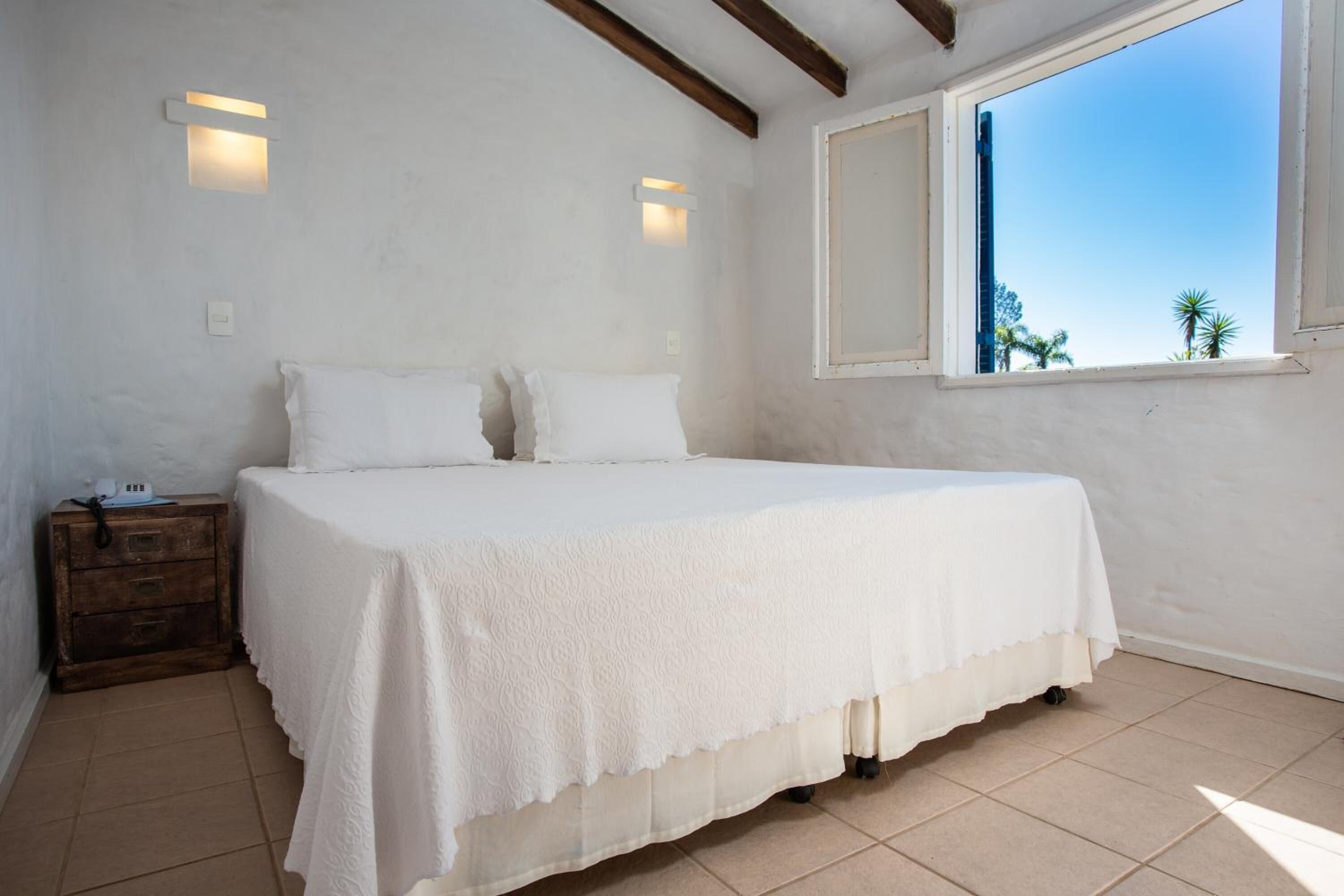 minibar, in-room safe, free cots/infant beds, free wifi