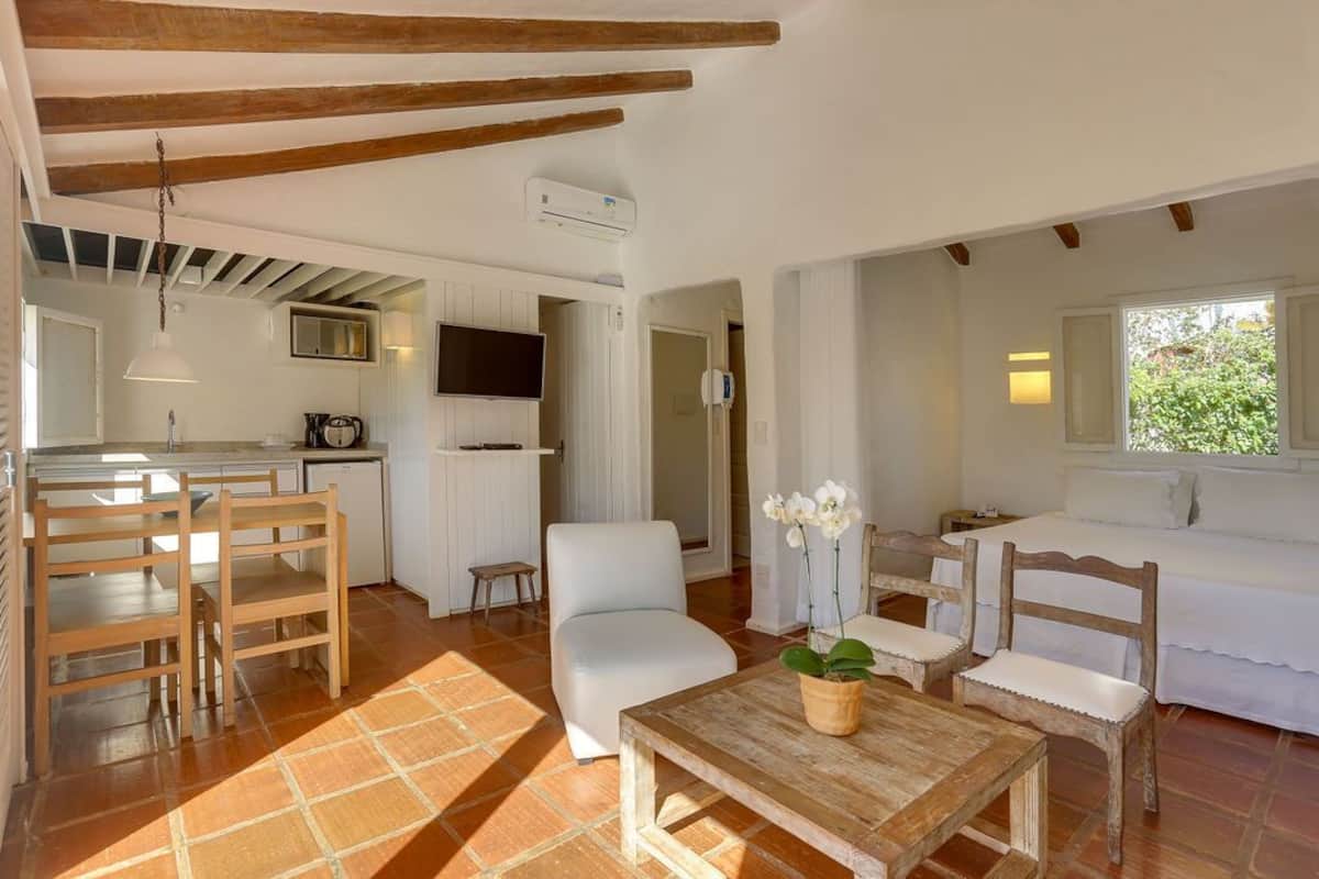 Traditionell bungalow | Vardagsrum | Tv