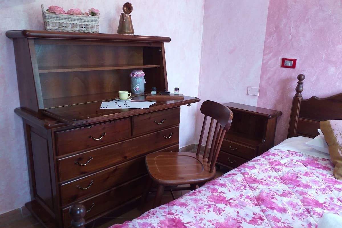 classic single room, garden view | 1 bedroom, premium bedding, down duvets, pillow-top beds