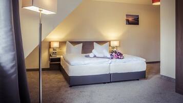 Standard Double Room | In-room safe, individually furnished, desk, soundproofing