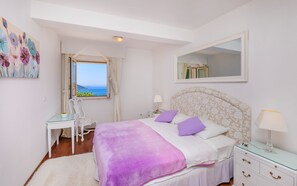 Superior Suite for 2+1, Sea View and terrace | 1 bedroom, premium bedding, memory foam beds, individually decorated
