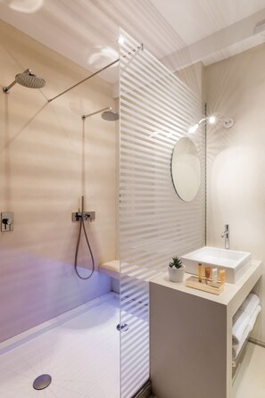 Suite (Via Marco Aurelio) | Salle de bain
