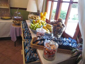 Free daily buffet breakfast  - Hotel Monterosso Alto (Monterosso al Mare)
