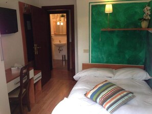 Economy-Doppelzimmer | Bettwäsche aus ägyptischer Baumwolle, hochwertige Bettwaren