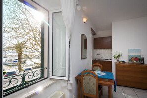 Double Room, Kitchenette