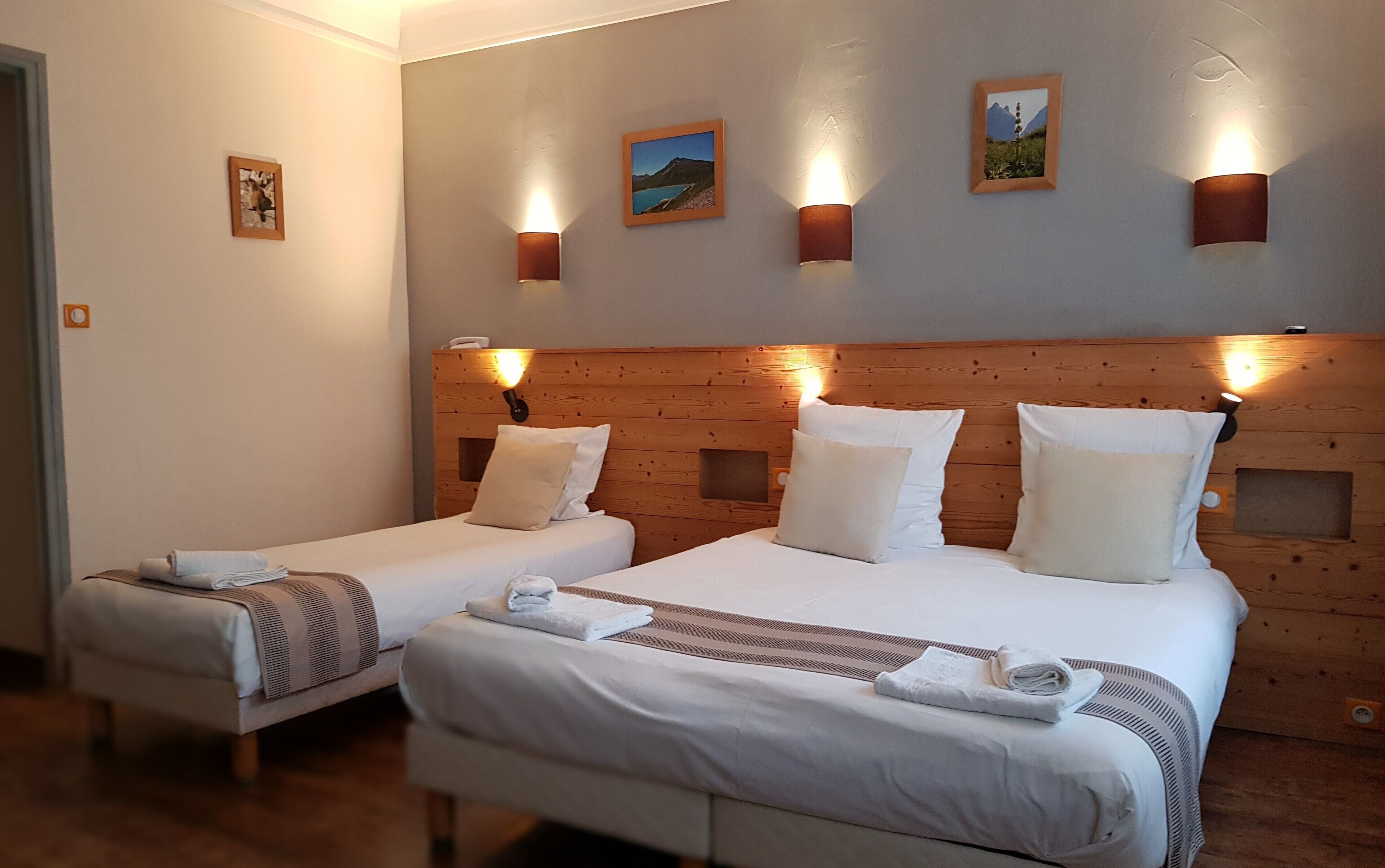 standard triple room | 1 bedroom, select comfort beds, individually furnished