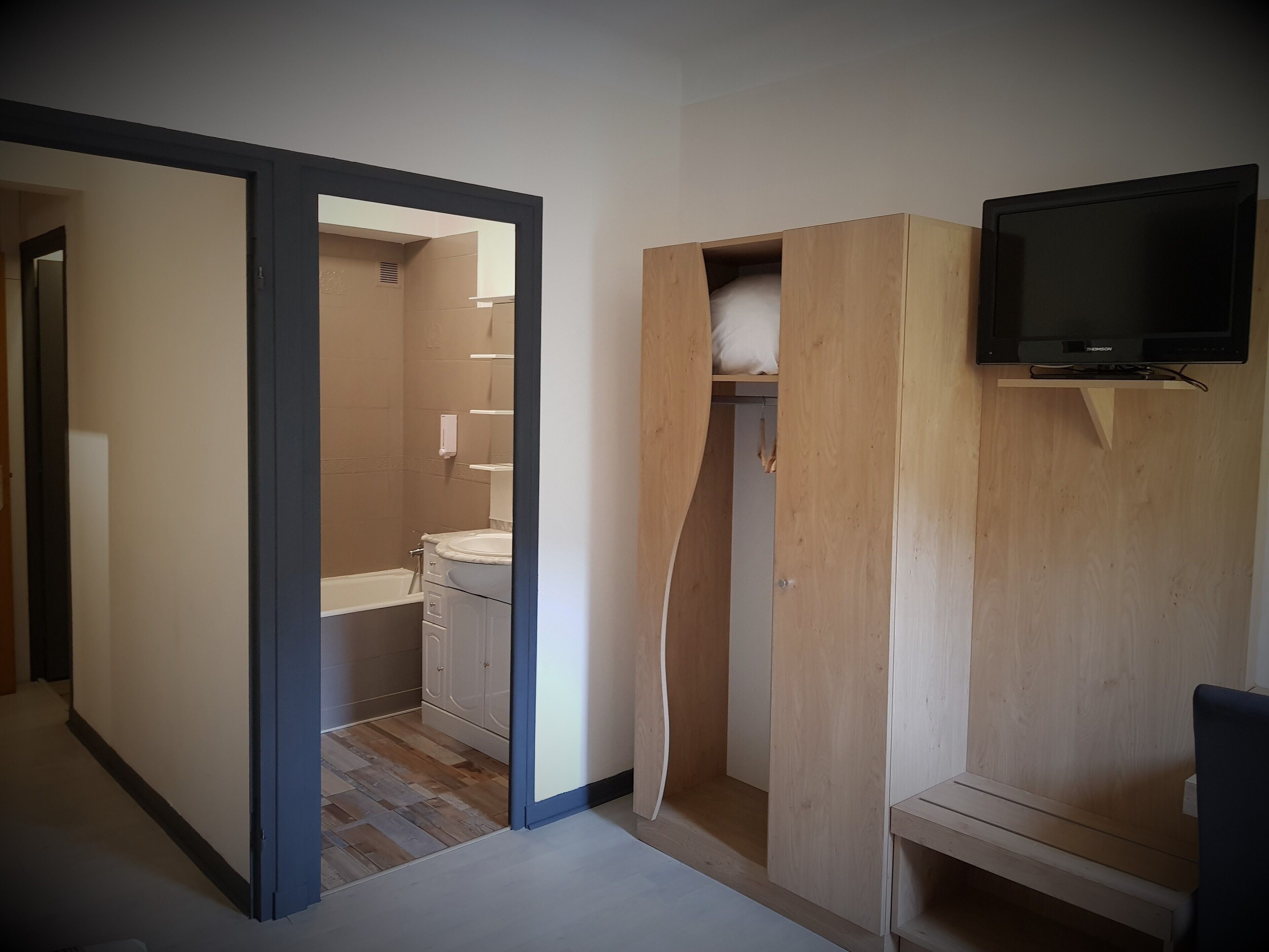 standard double room | 1 bedroom, select comfort beds, individually furnished