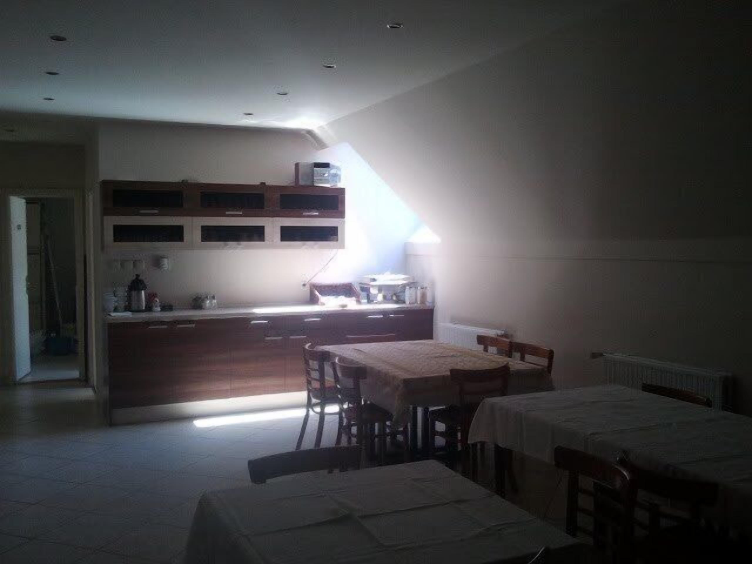 Coffee/tea maker, electric kettle