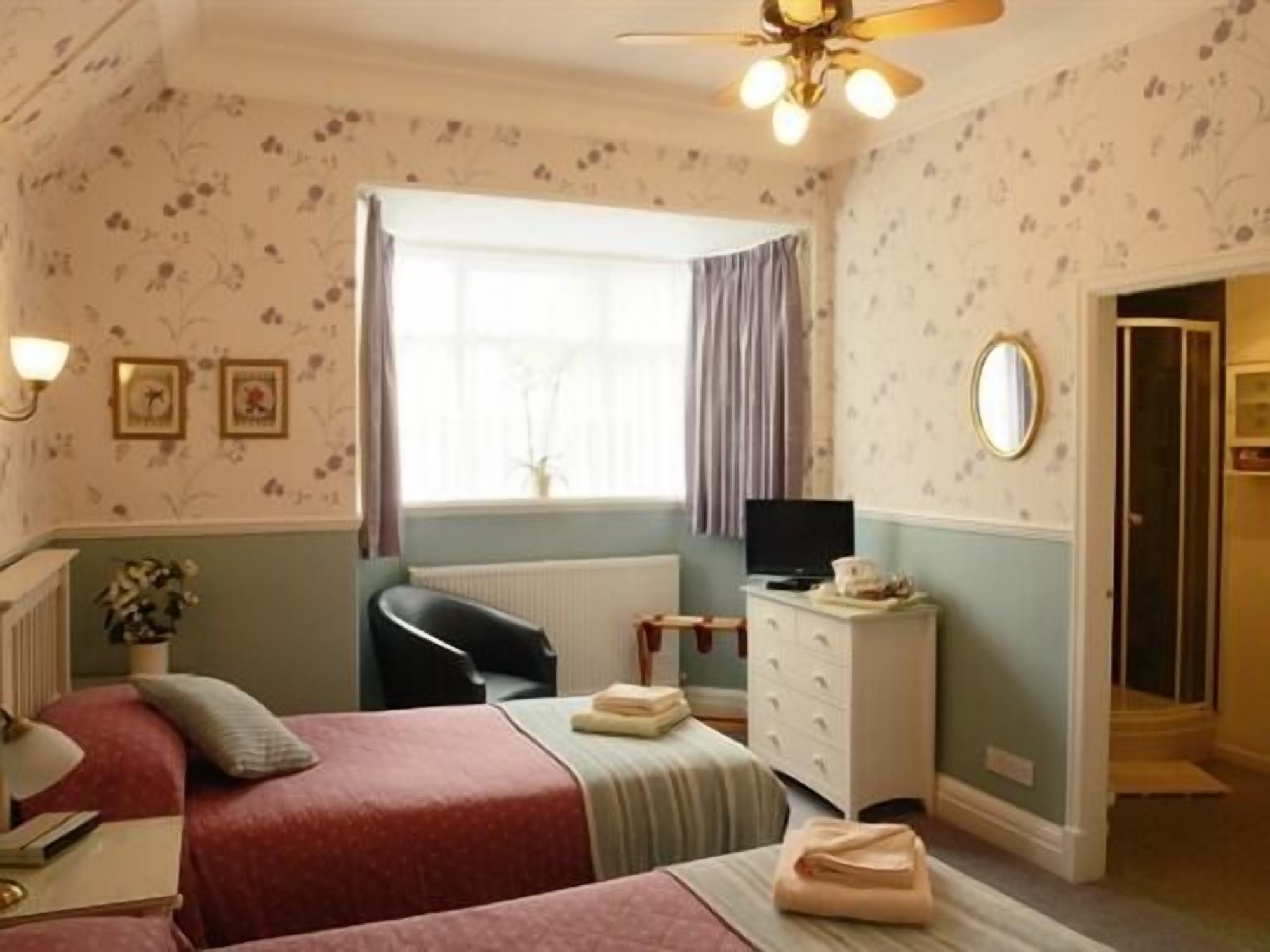 Photo - Midway Guest House