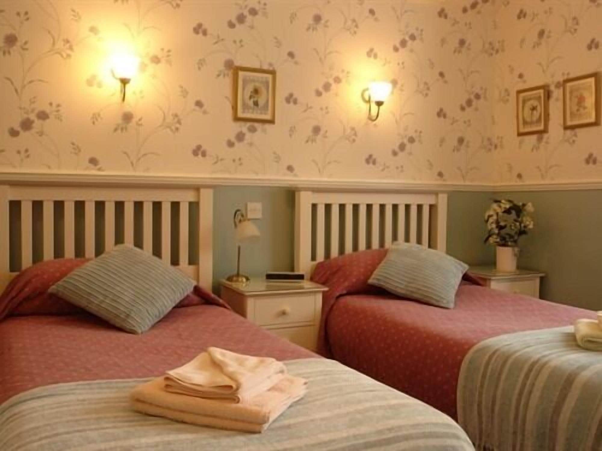 Photo - Midway Guest House