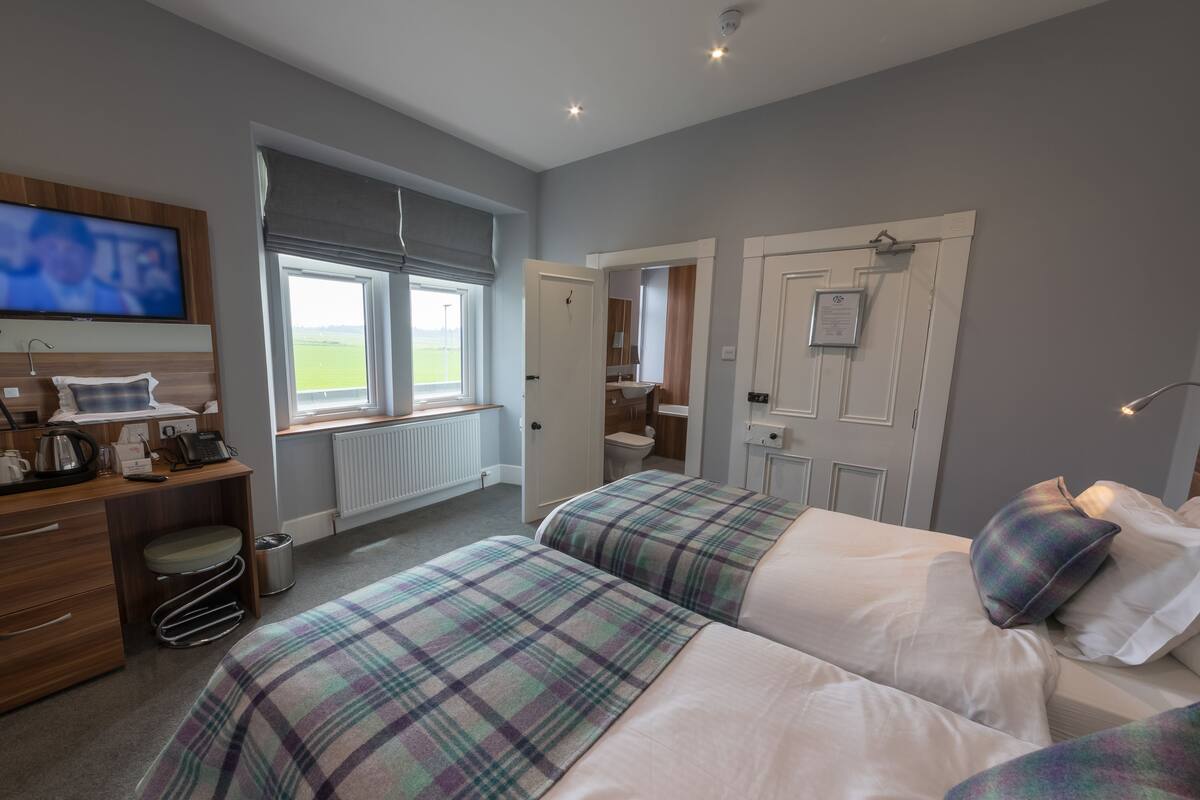 deluxe double or twin room, 1 bedroom | view from room