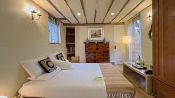 Deluxe Suite, Ensuite, Courtyard View (Courtyard Mini Suite)