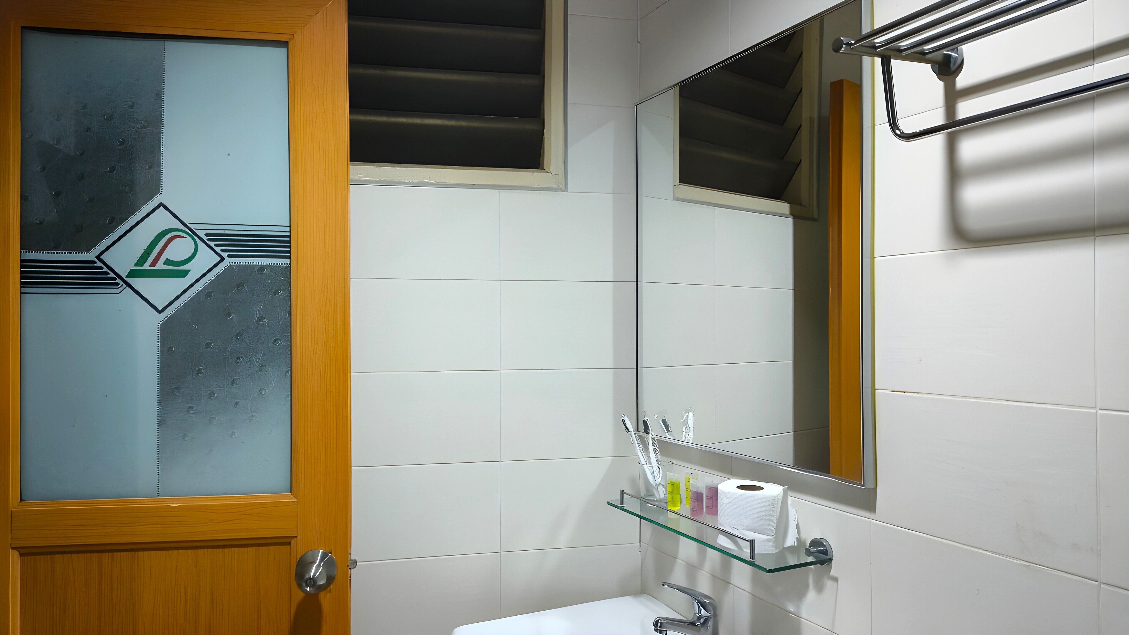 Photo - LEO Express Hotel