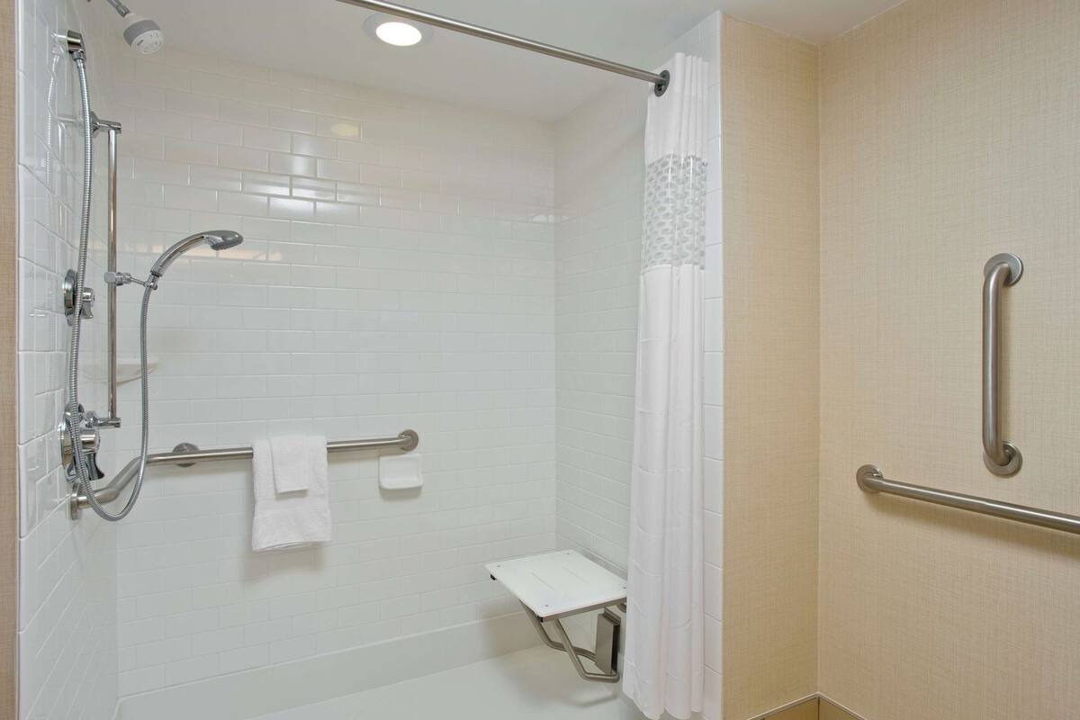 Bathroom | Hair dryer, towels