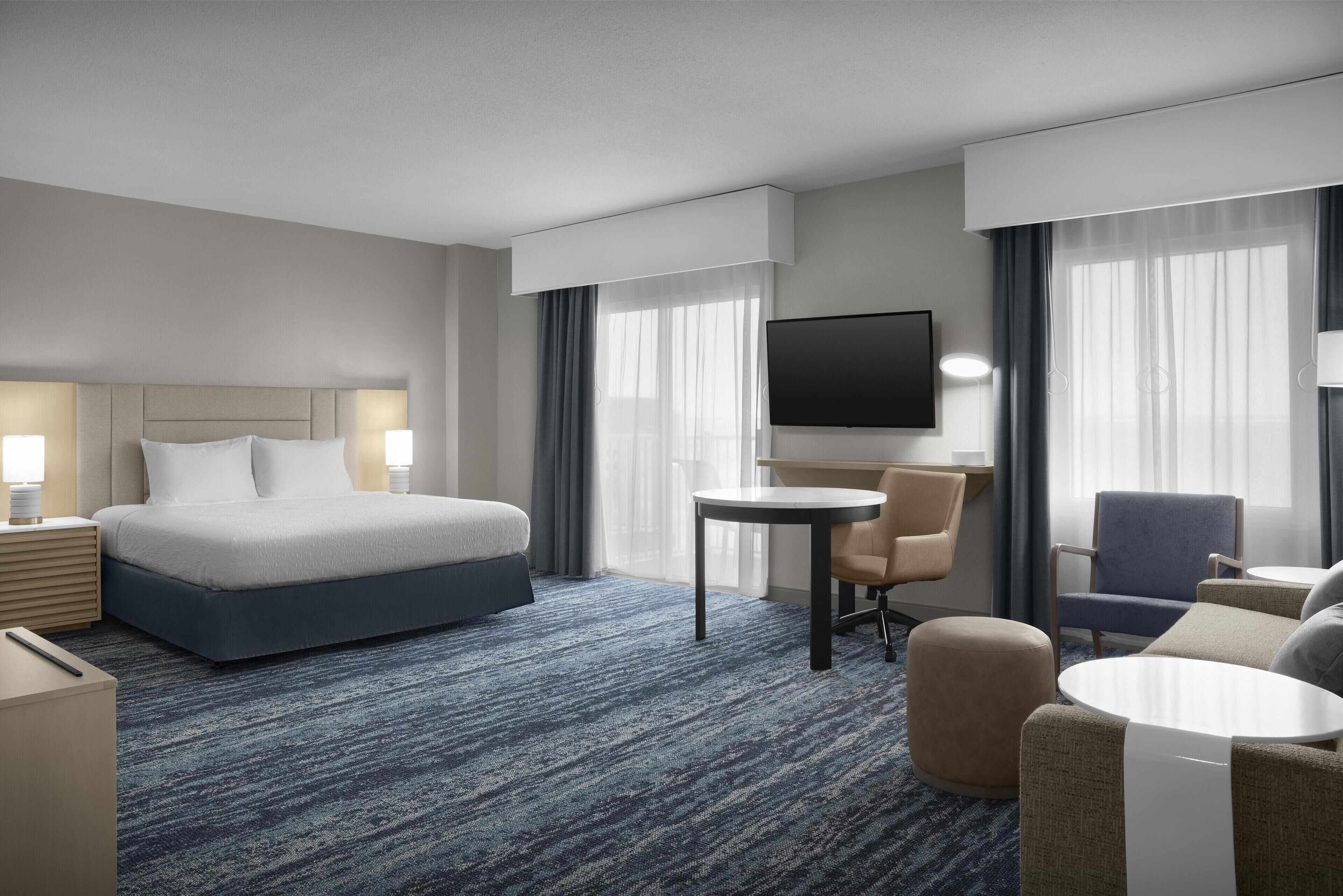 Coffres-forts dans les chambres, fer et planche à repasser