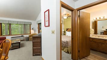 1 bedroom, iron/ironing board, cribs/infant beds, free WiFi