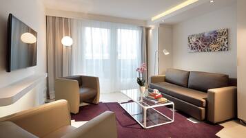 Allergikerbettwaren, Minibar, Zimmersafe, Schreibtisch