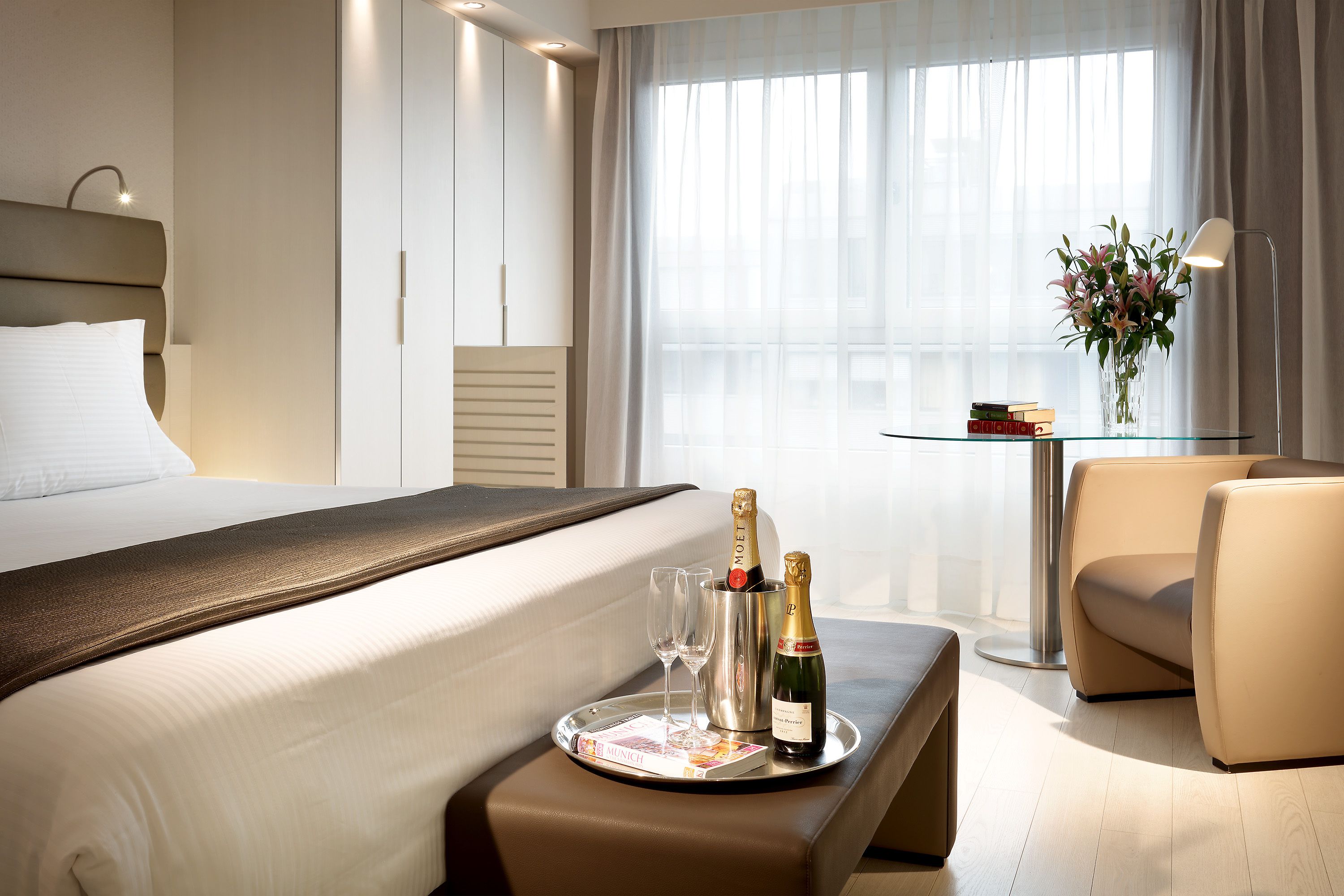 1 bedroom, hypo-allergenic bedding, minibar, in-room safe