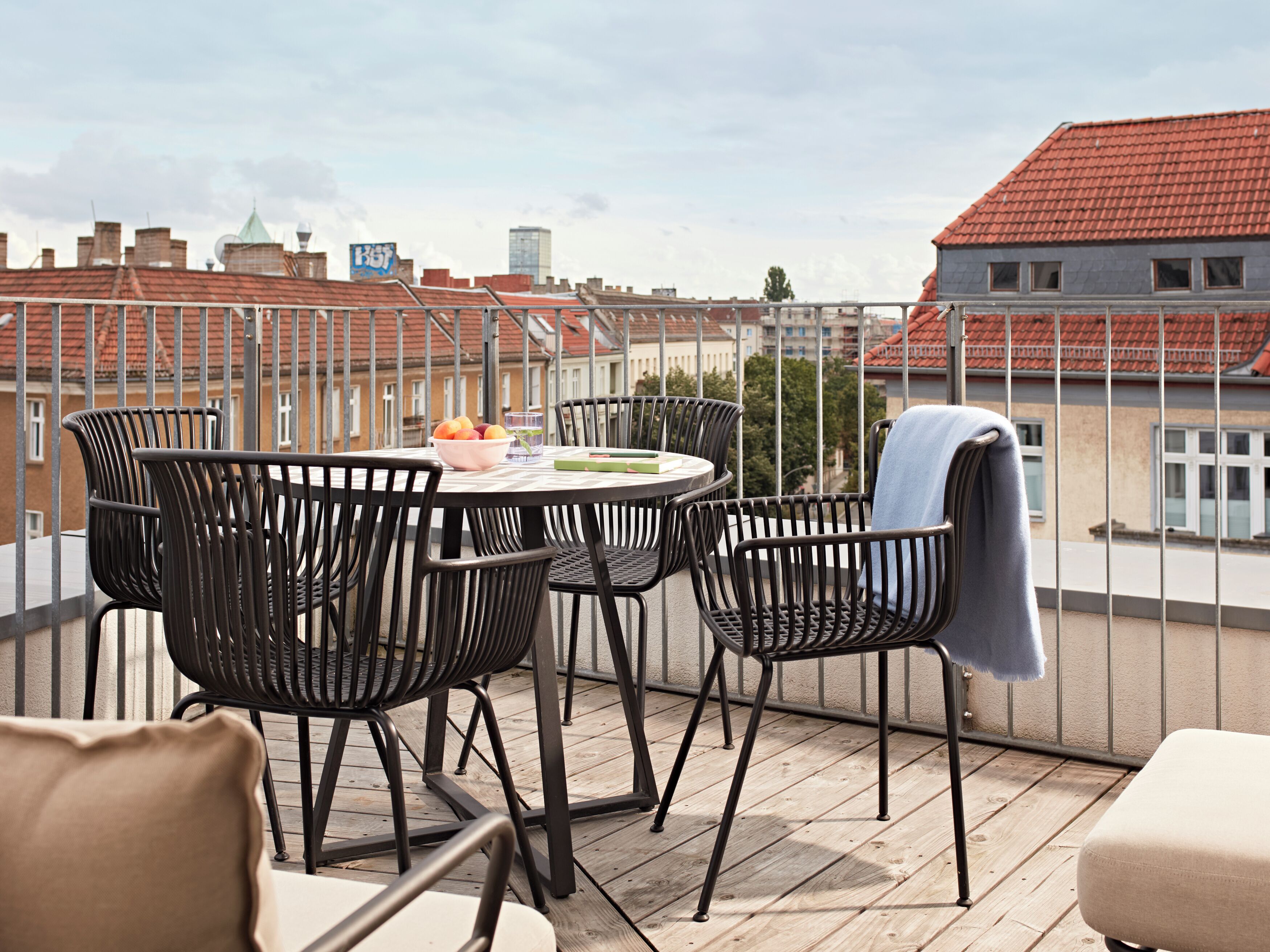 Extra Large Studio, Kitchenette, Balcony | Balcony