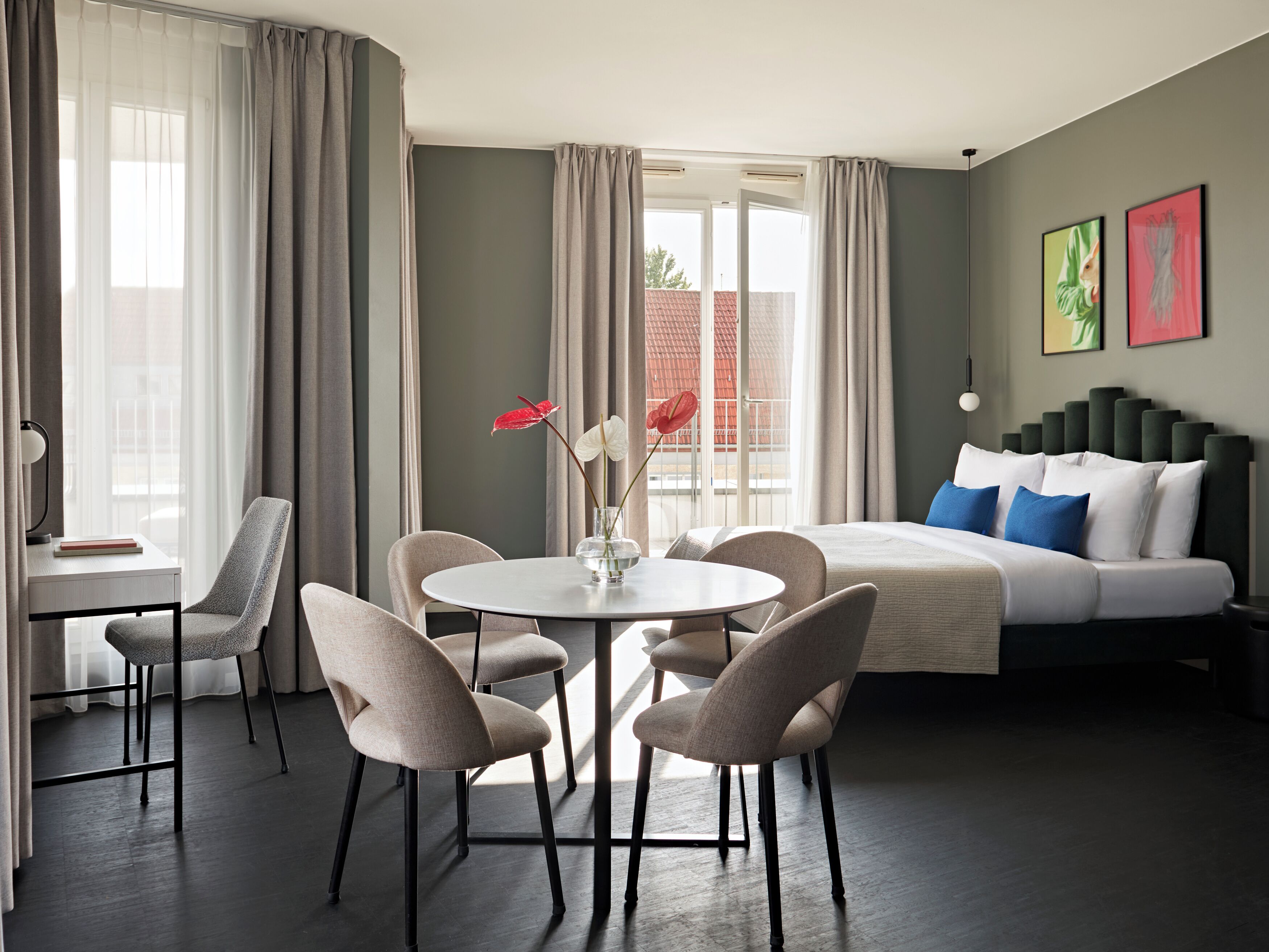 Familienzimmer, Balkon | Hochwertige Bettwaren, Zimmersafe, individuell dekoriert