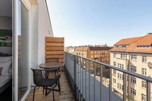 Medium Studio, Kitchenette, Balcony | Balcony