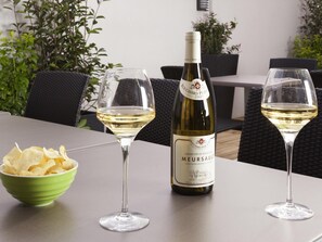 Bar (on property) - ibis Styles Beaune Centre (Beaune)