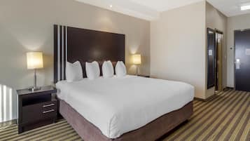 Family Suite , 1 King Bed and Separate Room with 2 Twin Beds | Desk, laptop workspace, iron/ironing board, free WiFi