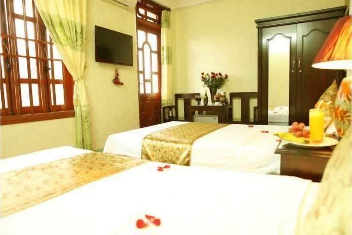 Premium bedding, down comforters, memory foam beds, minibar